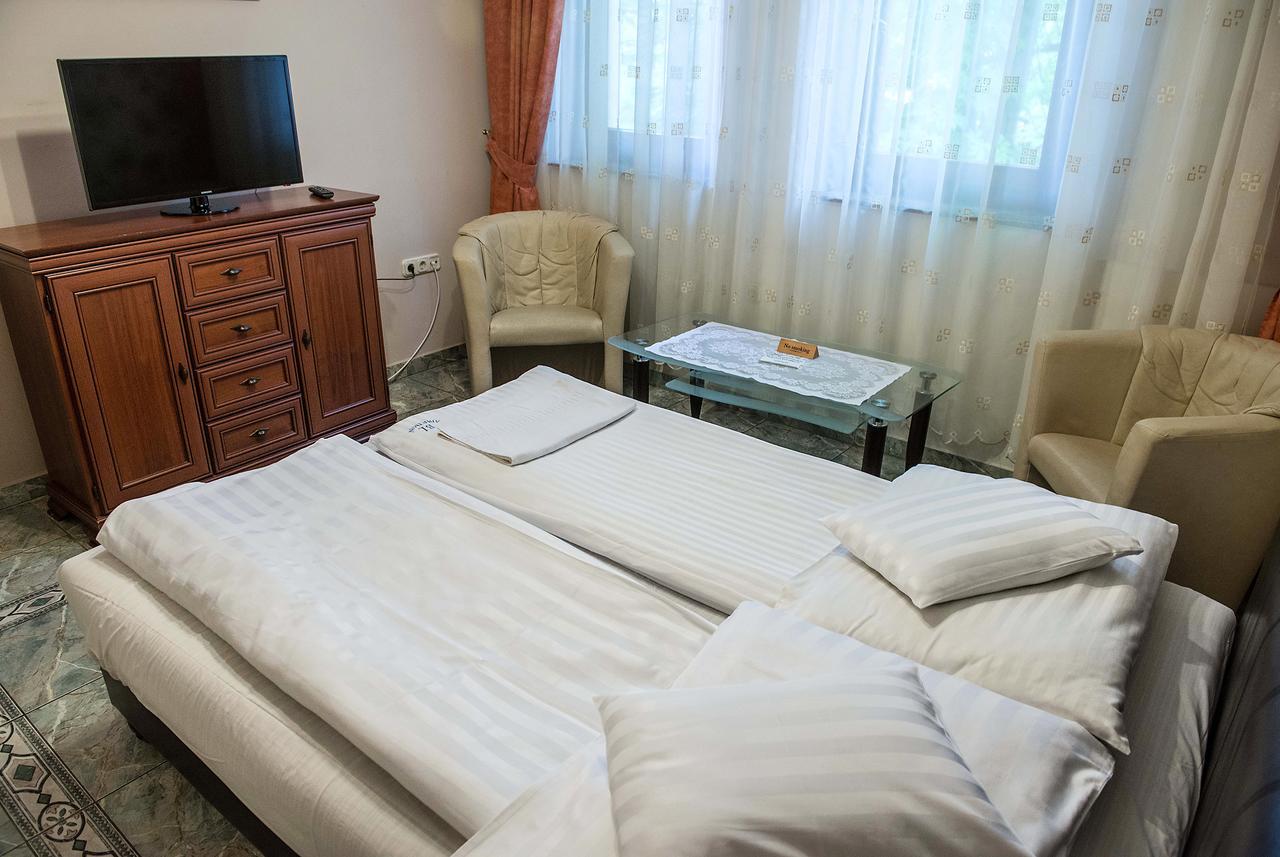 Bl Luxus Apartman Szegedin Exterior foto