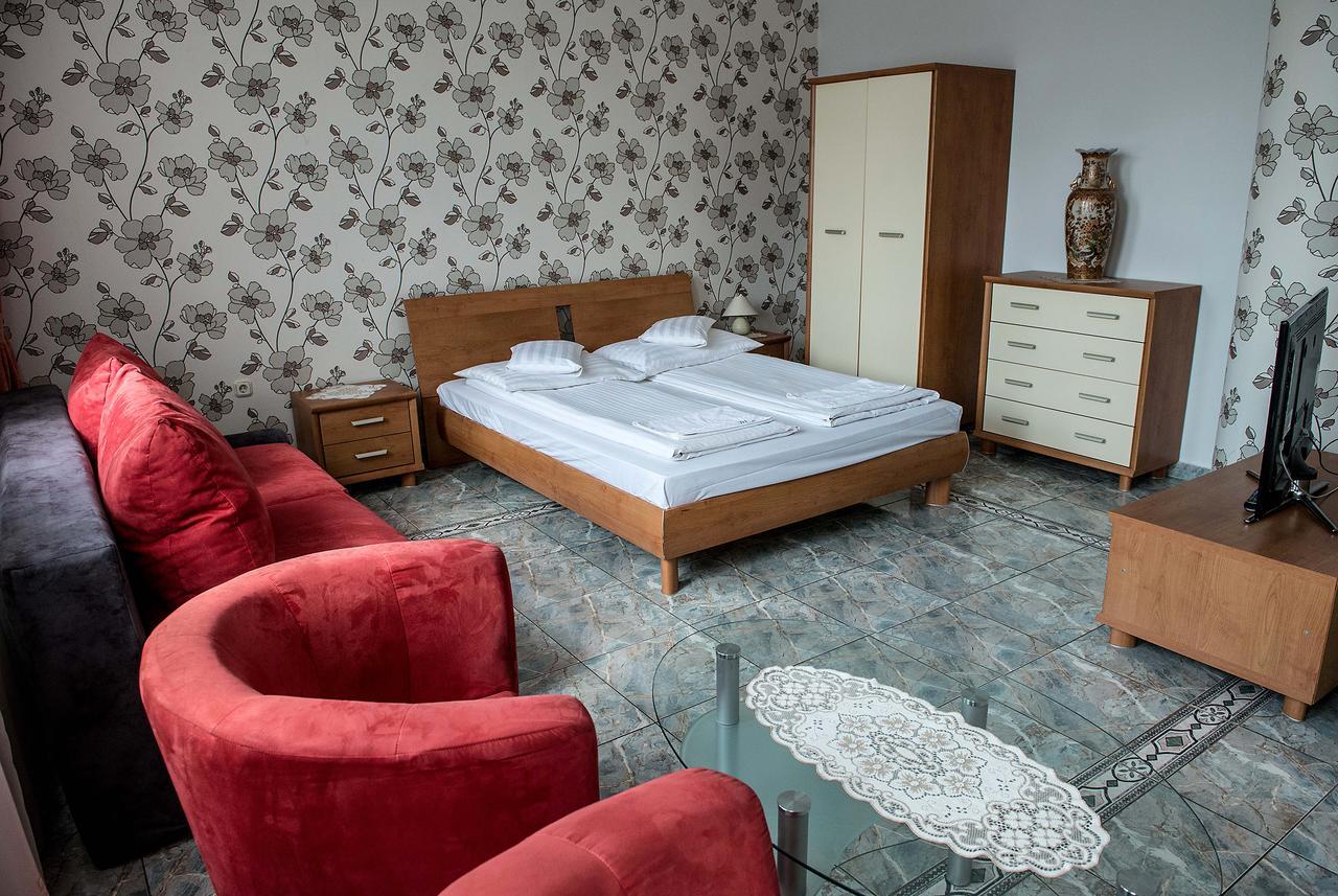 Bl Luxus Apartman Szegedin Exterior foto